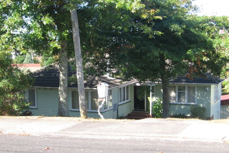 Photo of property in 11 Kohekohe Street, New Lynn, Auckland, 0600