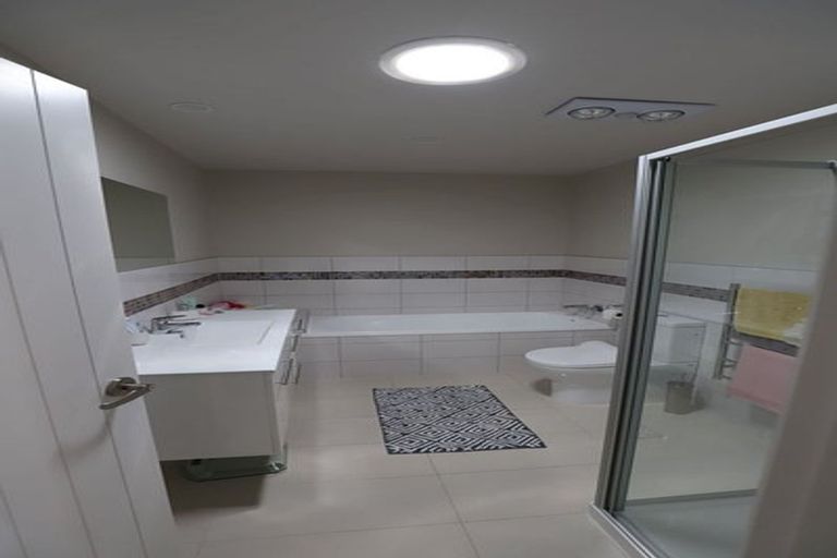 Photo of property in 48 Battalion Drive, Papakura, 2110