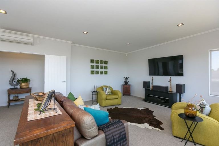 Photo of property in 18 Parkvue Drive, Bell Block, New Plymouth, 4312