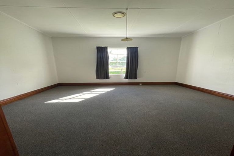Photo of property in 76 Takapau Road, Tolaga Bay, 4077