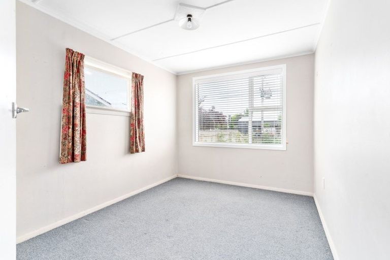 Photo of property in 238 High Street North, Carterton, 5713