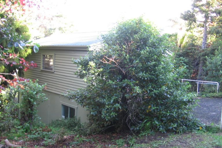Photo of property in 26 Laingholm Drive, Laingholm, Auckland, 0604