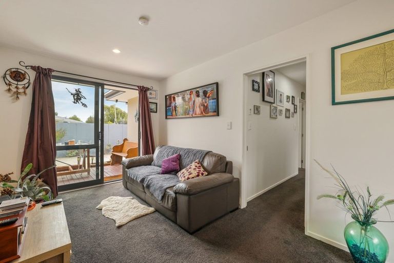 Photo of property in 2/183a Palmers Road, New Brighton, Christchurch, 8083