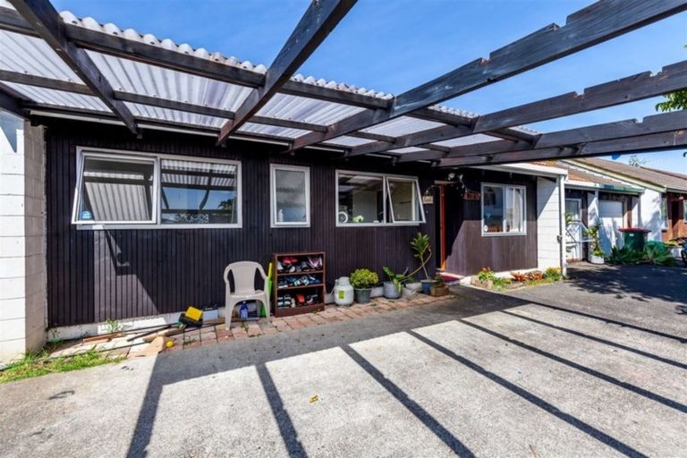 Photo of property in 3/1 Gatman Street, Birkdale, Auckland, 0626