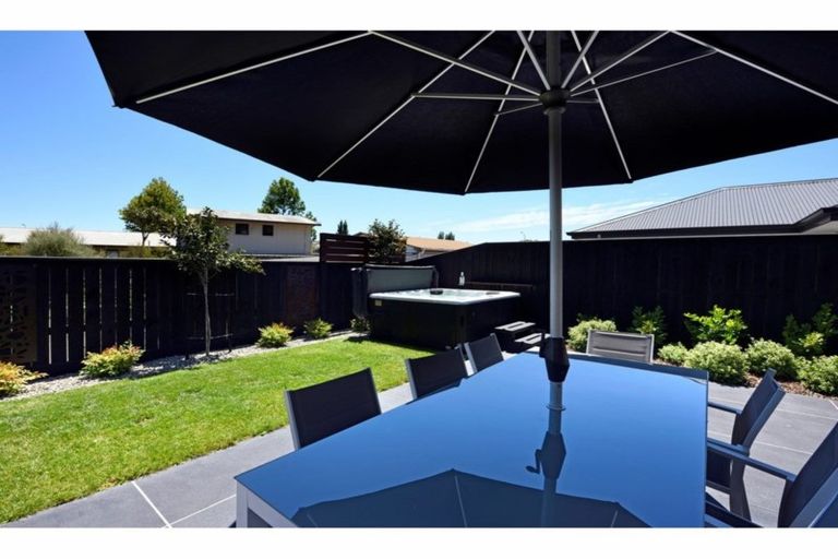 Photo of property in 8 Carmello Grove, Richmond, 7020