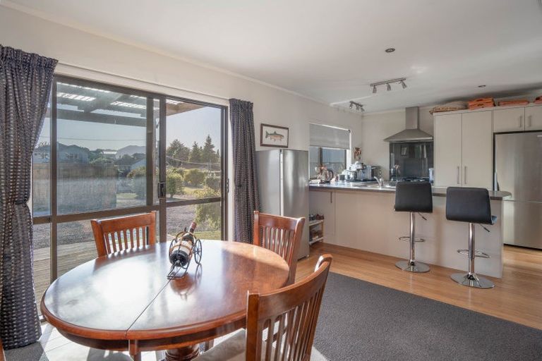 Photo of property in 738b Acacia Bay Road, Acacia Bay, Taupo, 3330