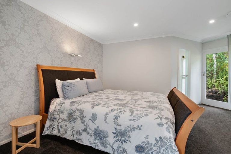 Photo of property in 6 Lancelot Road, Orewa, 0931