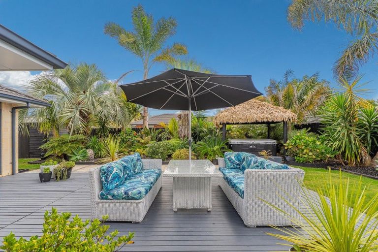 Photo of property in 31 Wells Place, Whitianga, 3510