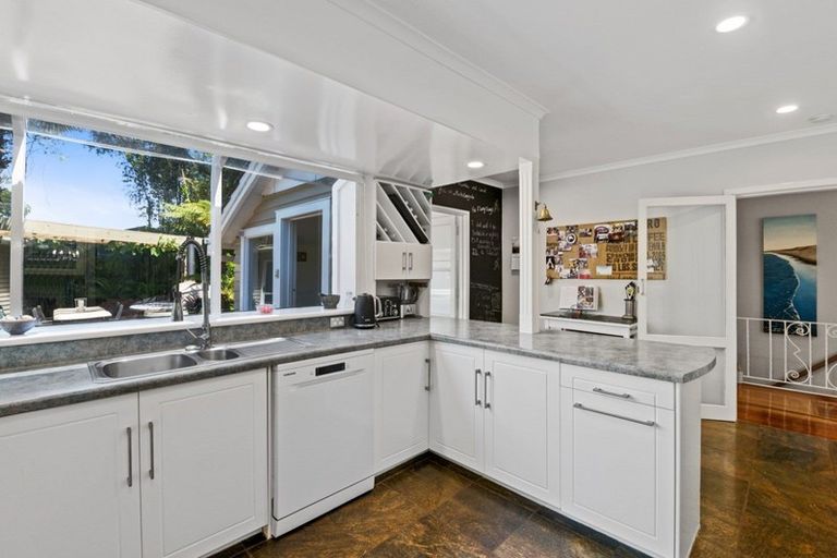 Photo of property in 2 Macarthur Street, Levin, 5510