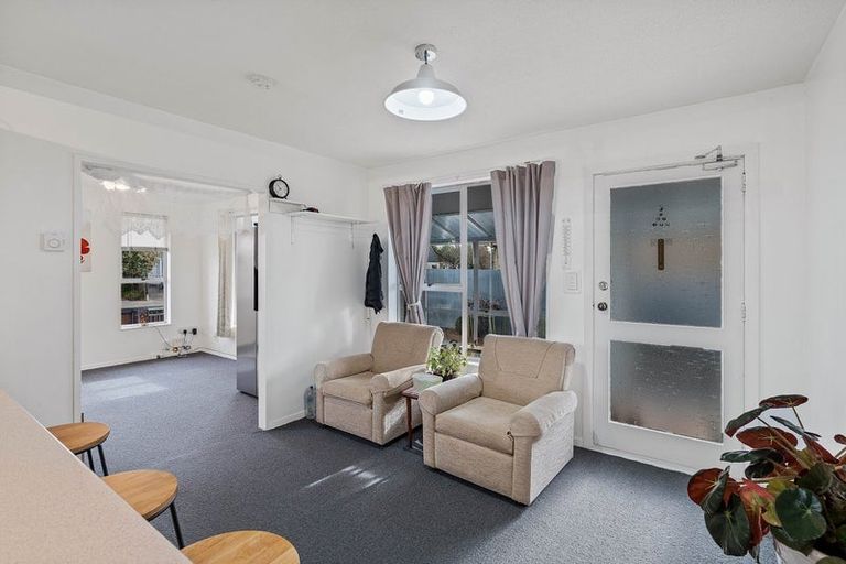Photo of property in 5 Mckellar Place, Hornby, Christchurch, 8042