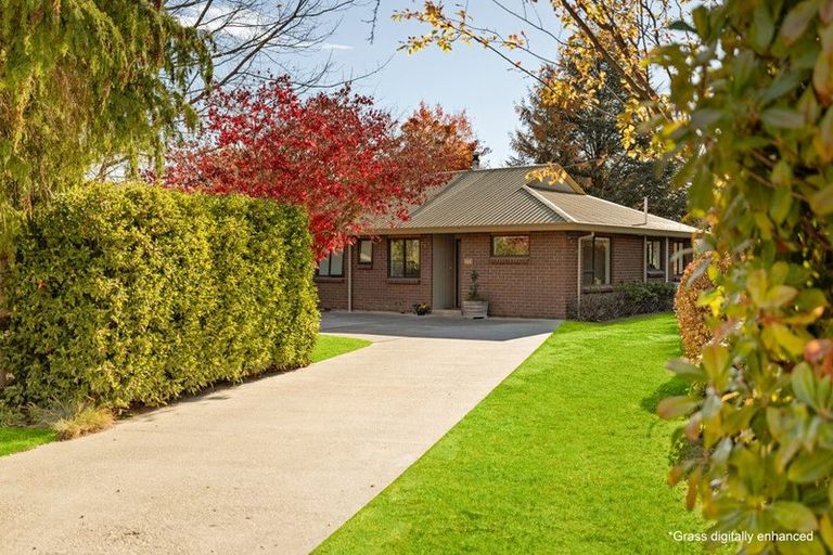 Photo of property in 144 Beacon Point Road, Wanaka, 9305