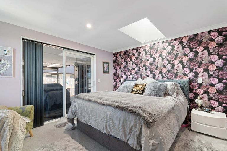 Photo of property in 14 Deans Place, Amberley, 7410