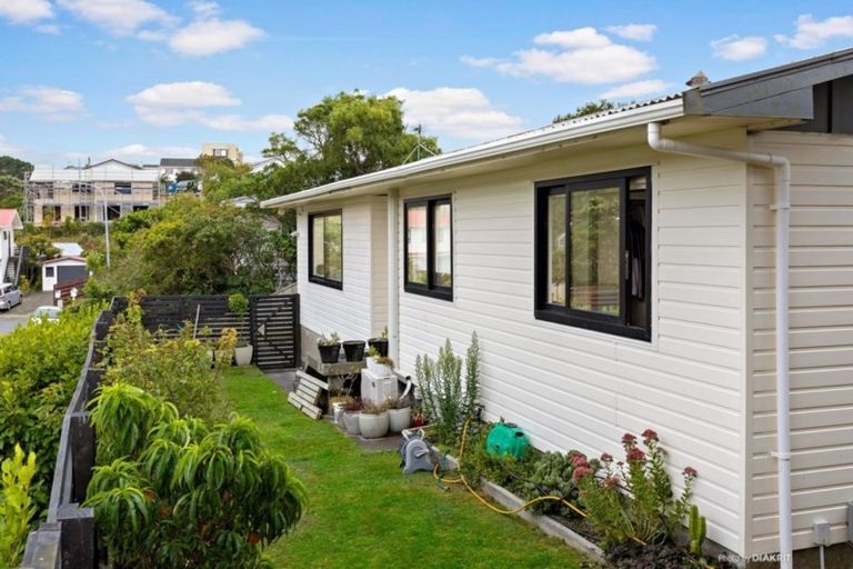 Photo of property in 6 Colorado Grove, Brooklyn, Wellington, 6021