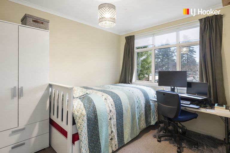 Photo of property in 11 Glenross Street, Glenross, Dunedin, 9011