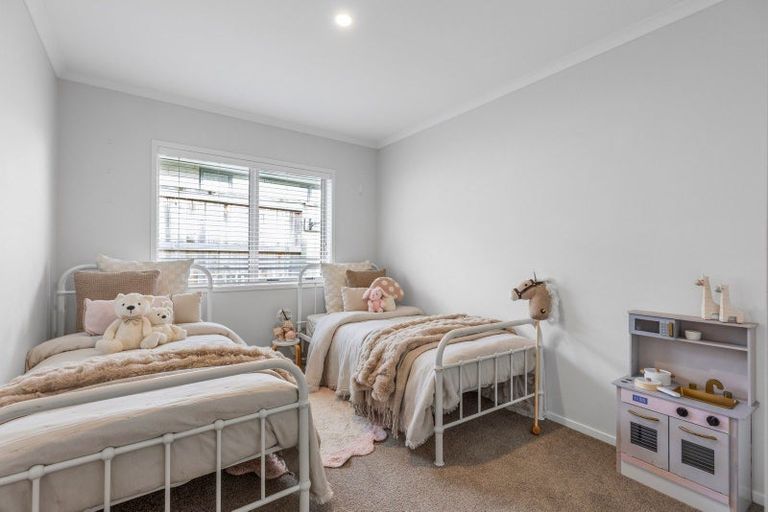 Photo of property in 14 Rochfort Crescent, Pyes Pa, Tauranga, 3112