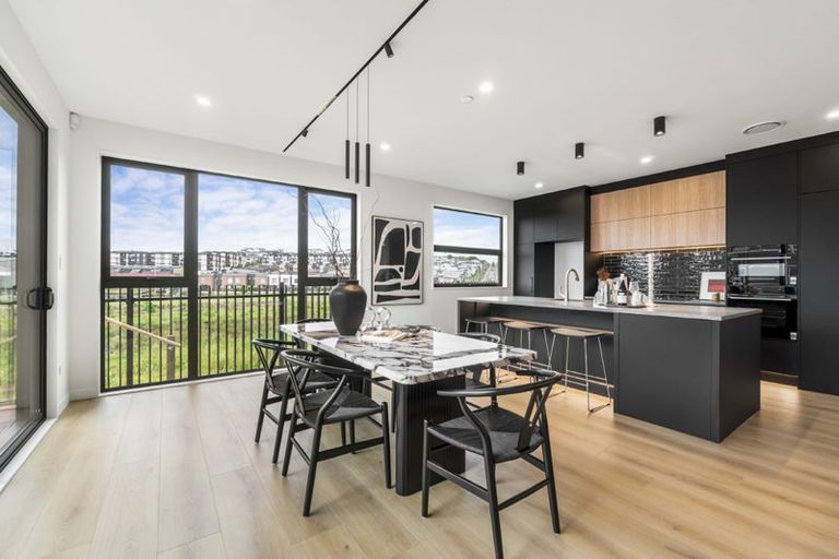 Photo of property in 29 Streamview Way, Long Bay, Auckland, 0630