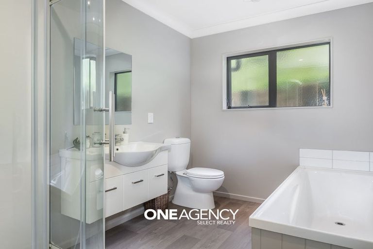 Photo of property in 27 Moonsail Drive, Whitby, Porirua, 5024