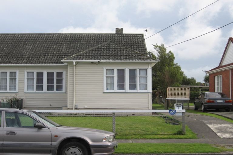 Photo of property in 3 Dempsey Street, Naenae, Lower Hutt, 5011