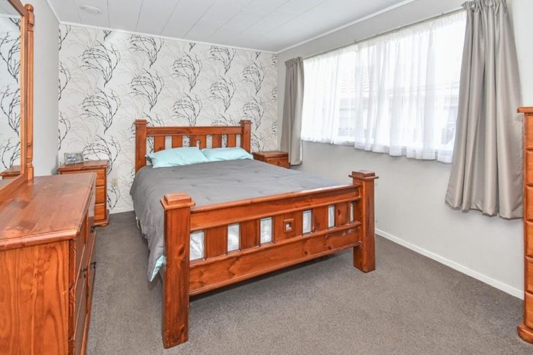 Photo of property in 8 Airfield Road, Takanini, 2112