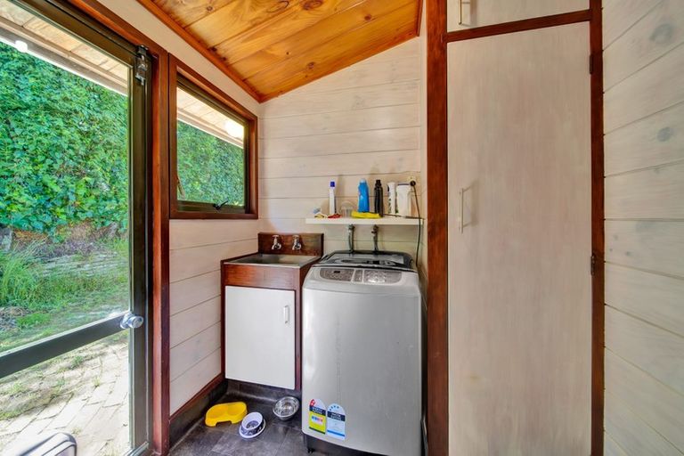 Photo of property in 23 Ambury Place, Merrilands, New Plymouth, 4312