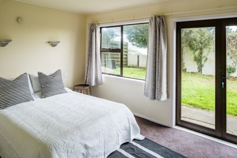 Photo of property in 47 Kiriwai Road, Paremata, Porirua, 5024