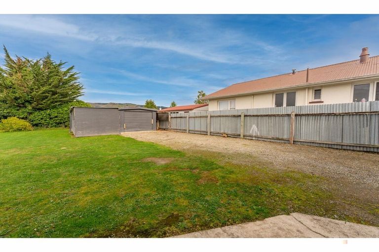 Photo of property in 25 Coronation Street, Waimate, 7924