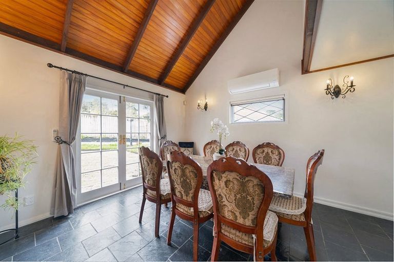 Photo of property in 68 Kaurilands Road, Titirangi, Auckland, 0604