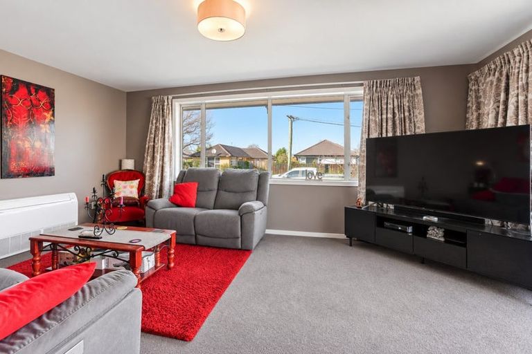 Photo of property in 73 Wingate Street, Redwood, Christchurch, 8051