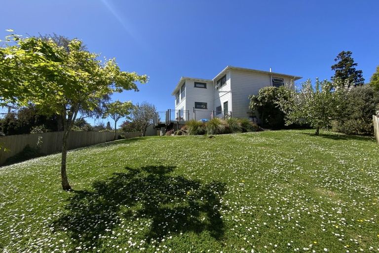 Photo of property in 18 Howard Street, Macandrew Bay, Dunedin, 9014
