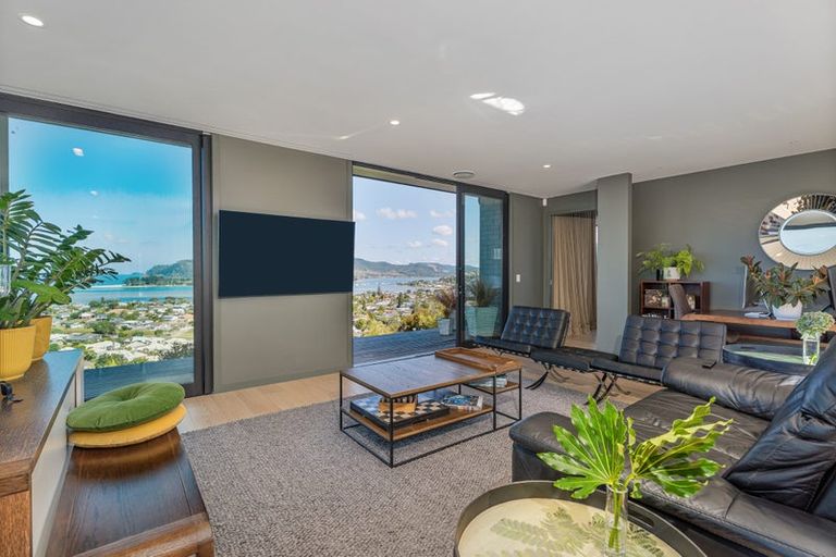 Photo of property in 7 Mason Rise, Tairua, 3508