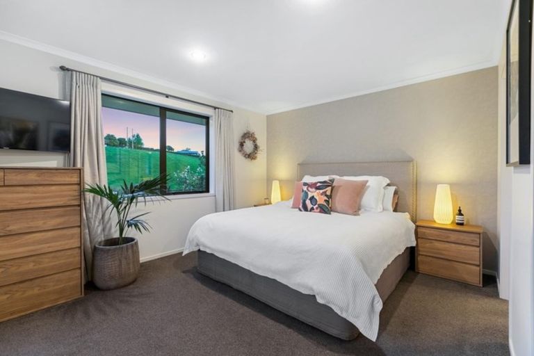 Photo of property in 92 Falcon Drive, Welcome Bay, Tauranga, 3112