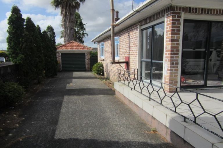 Photo of property in 117 East Tamaki Road, Papatoetoe, Auckland, 2025