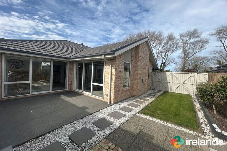 Photo of property in 23 Mokihi Gardens, Hillmorton, Christchurch, 8024