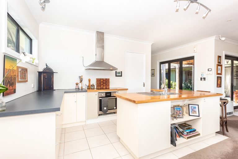 Photo of property in 16 Diana Avenue, Mangapapa, Gisborne, 4010
