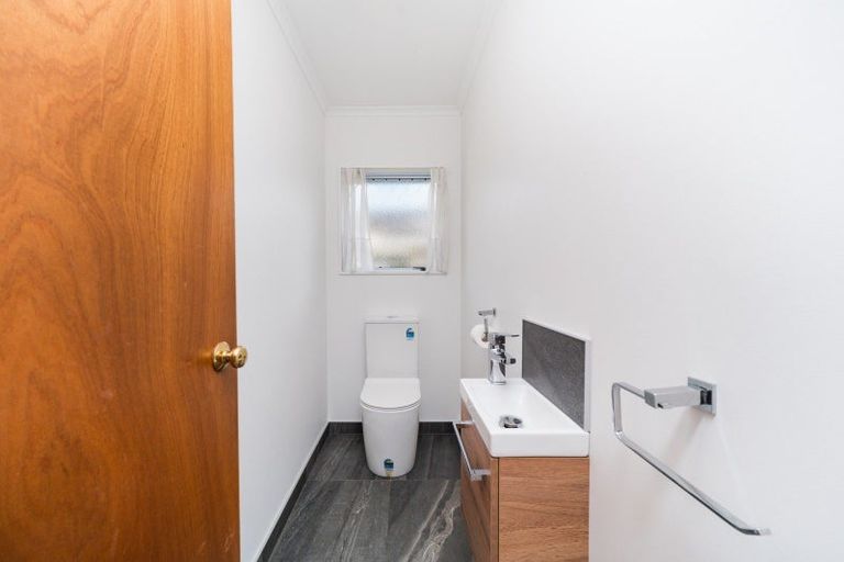 Photo of property in 126 John F Kennedy Drive, Milson, Palmerston North, 4414