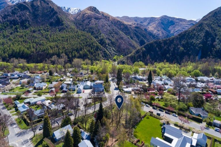 Photo of property in 13 Berkshire Street, Arrowtown, 9302