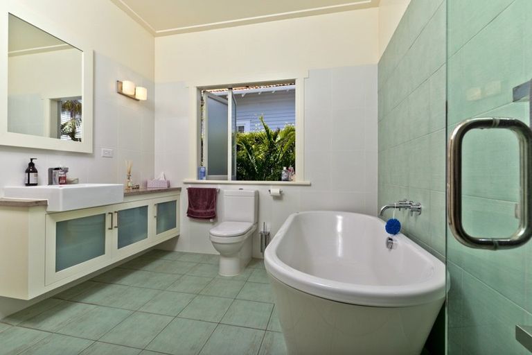 Photo of property in 3 Macky Avenue, Devonport, Auckland, 0624