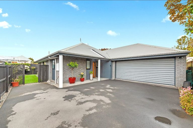 Photo of property in 2/95 Saint James Avenue, Papanui, Christchurch, 8053
