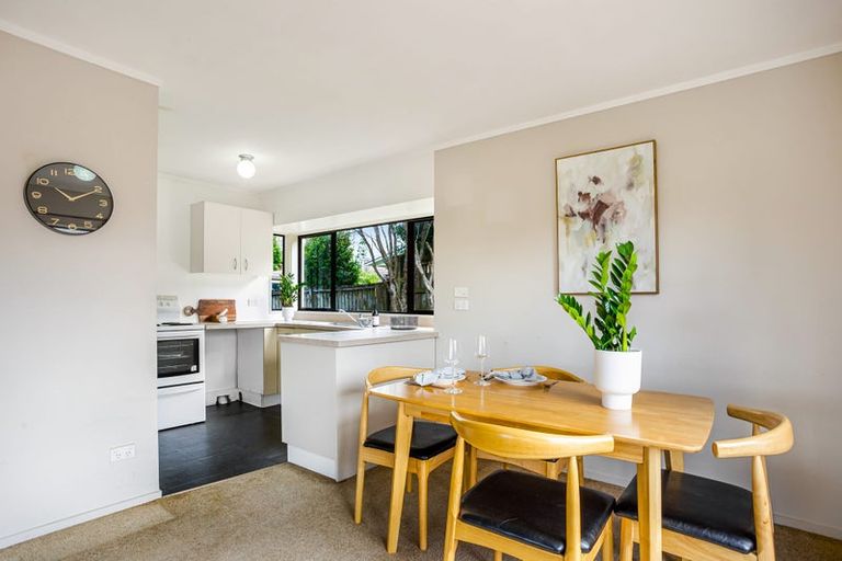 Photo of property in 10 Carillon Place, Massey, Auckland, 0614