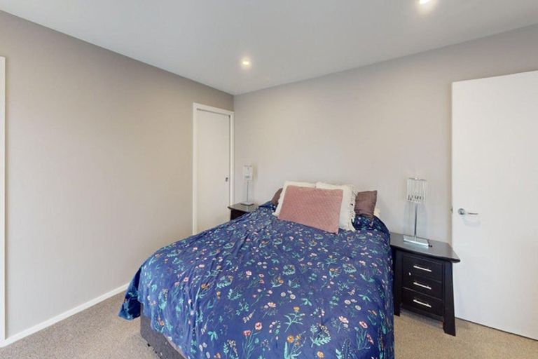 Photo of property in 12 Grange Place, Milson, Palmerston North, 4414