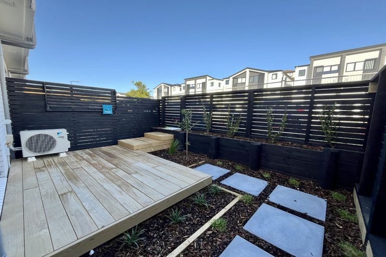 Photo of property in 3/21 Makomako Drive, Orewa, 0931