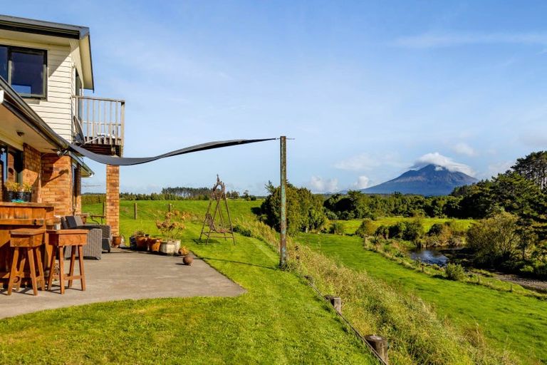 Photo of property in 89a Cornwall Road, Eltham, Hawera, 4673