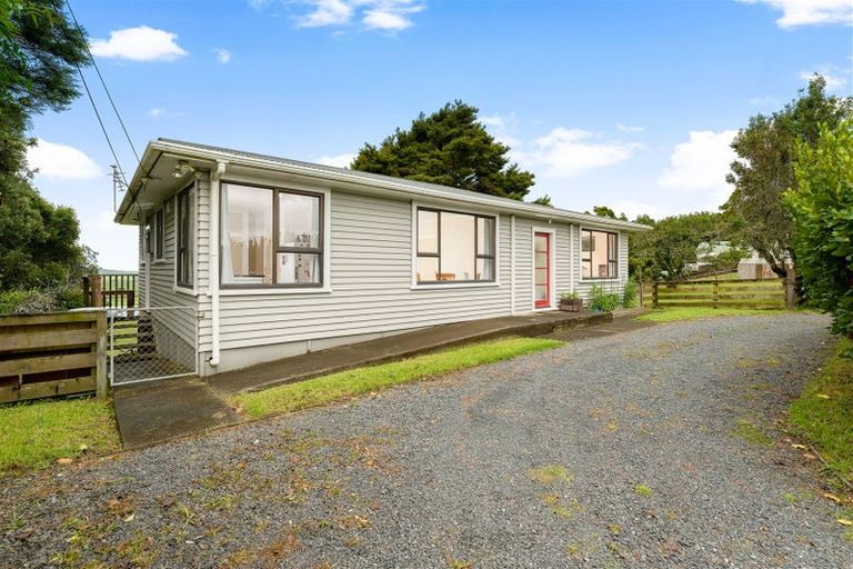 Photo of property in 33 Hamilton Road, Waimauku, 0881
