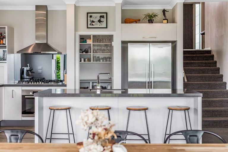 Photo of property in 105 Endeavour Drive, Whitby, Porirua, 5024