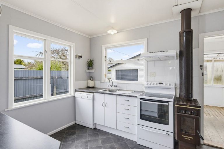 Photo of property in 9 Duke Street, Levin, 5510