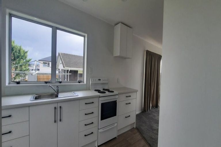 Photo of property in 85 Astley Avenue, New Lynn, Auckland, 0600