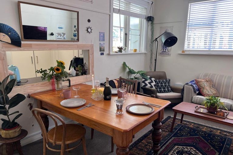 Photo of property in 197 Aro Street, Aro Valley, Wellington, 6021