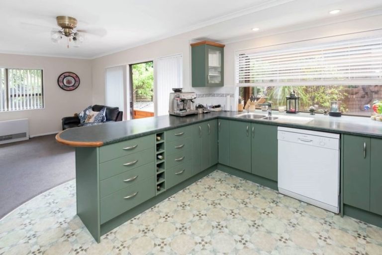 Photo of property in 26a Howe Street, Howick, Auckland, 2014