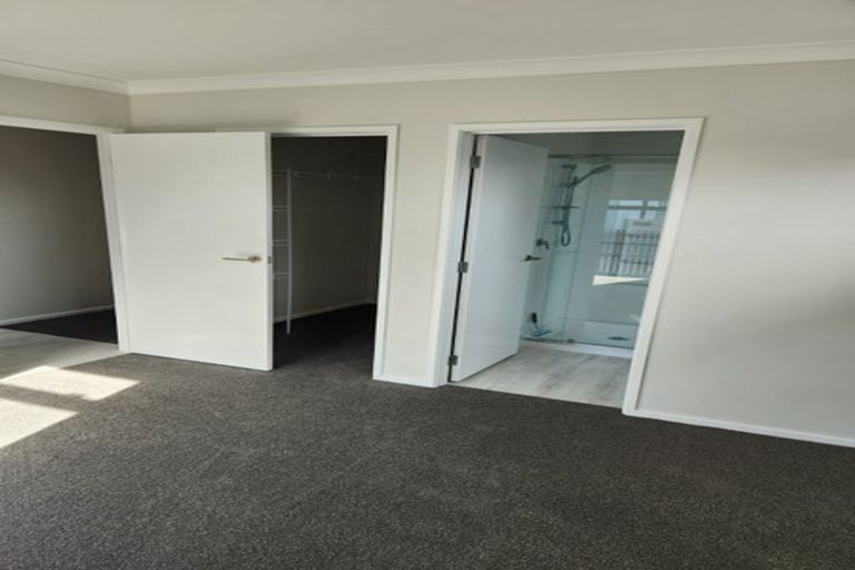 Photo of property in 5 Tractor Way, Papamoa, 3118