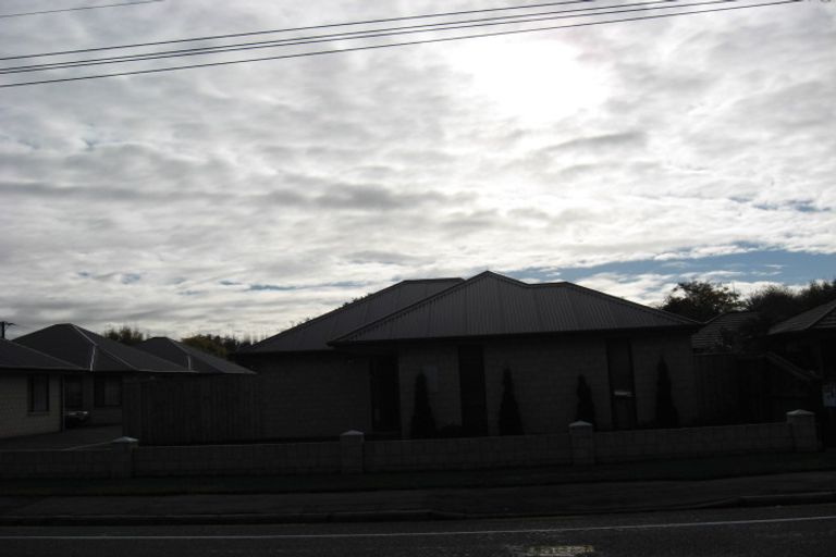 Photo of property in 24a Sawyers Arms Road, Northcote, Christchurch, 8052